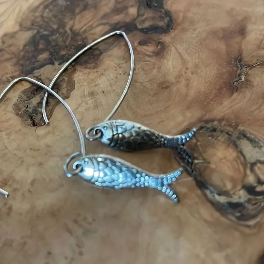 Fish Dangle Earrings - Picture 3 of 5